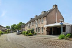 Eikenwal 14, Geffen-01