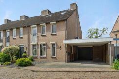 Eikenwal 14, Geffen-02