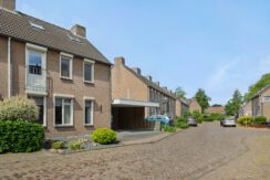 Eikenwal 14, Geffen-04