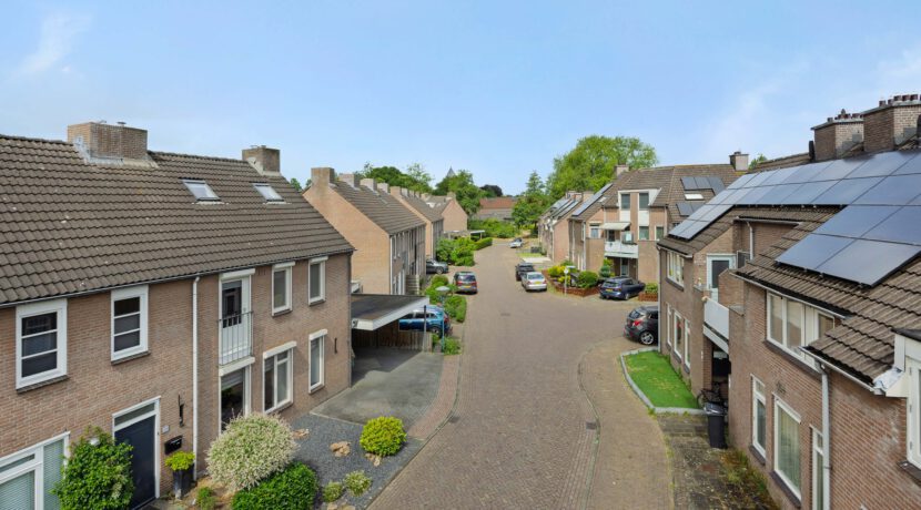 Eikenwal 14, Geffen-09