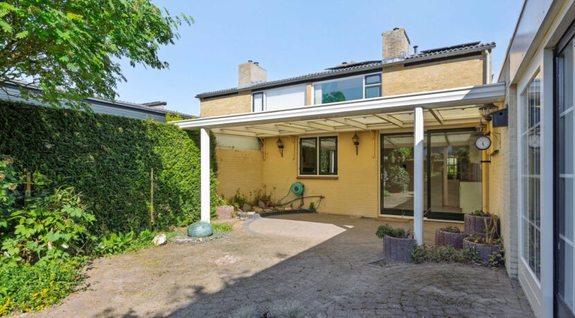 Van der Duyn van Maasdamstraat 42, Oss-42
