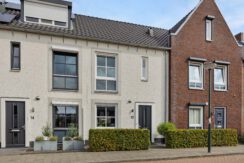 Parelgras 12, Heesch-01