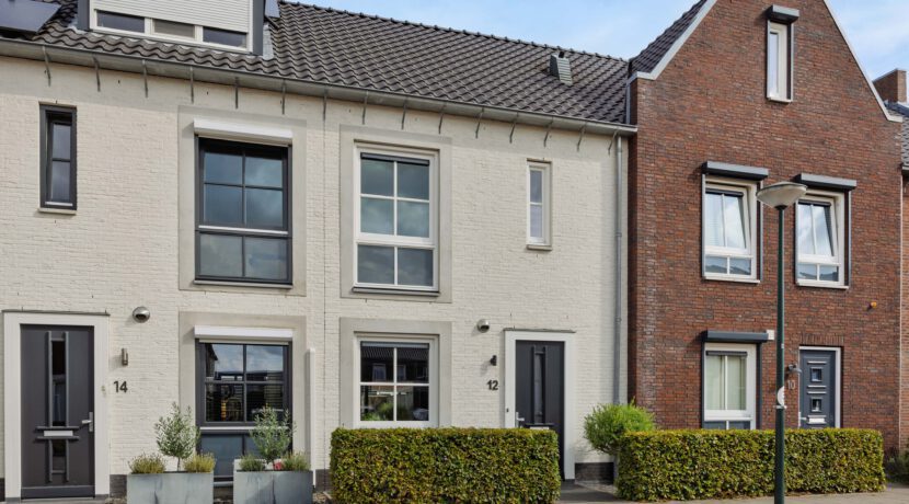 Parelgras 12, Heesch-01