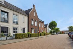 Parelgras 12, Heesch-02
