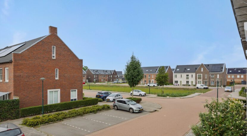 Parelgras 12, Heesch-45