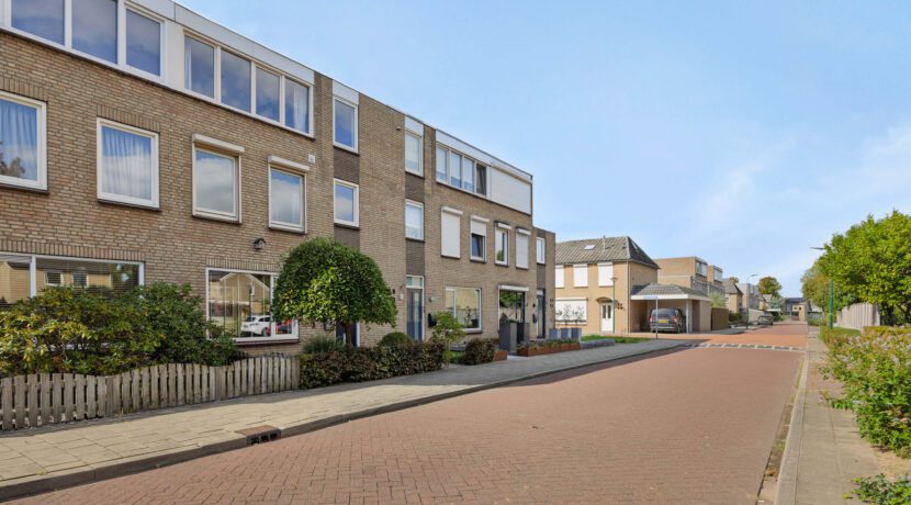 Bachlaan 24, Heesch-01