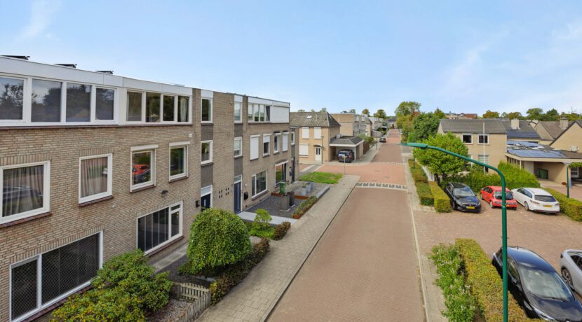 Bachlaan 24, Heesch-08