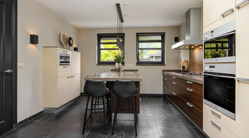 Gagel 8, Geffen-32