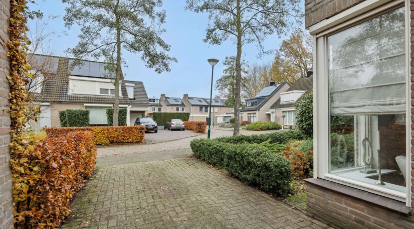 Klokbeker 43, Heesch-11