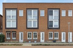 Elzenseloop 62, Heesch-02