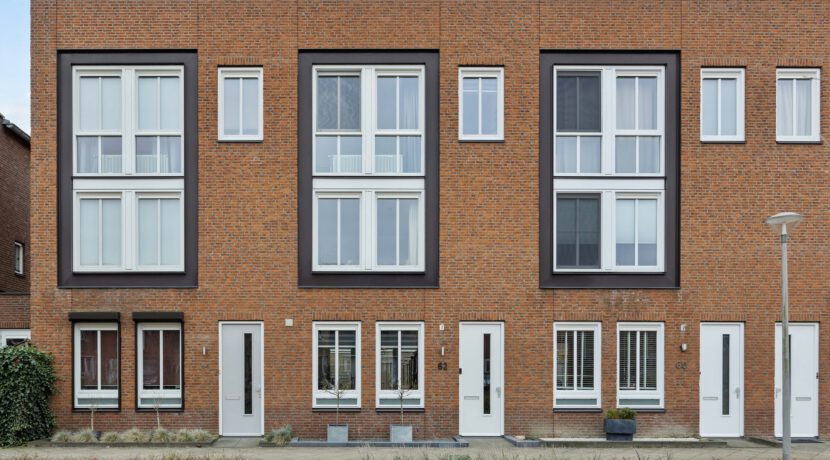 Elzenseloop 62, Heesch-02