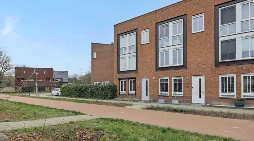 Elzenseloop 62, Heesch-04