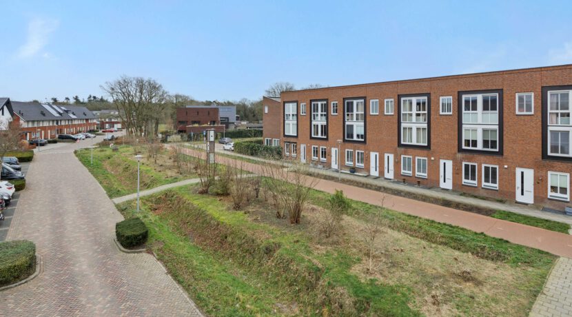 Elzenseloop 62, Heesch-06