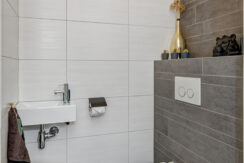 Elzenseloop 62, Heesch-11