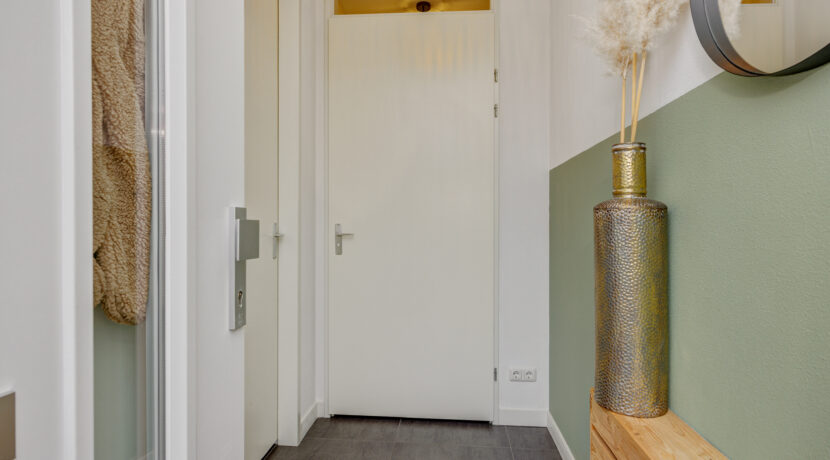 Elzenseloop 62, Heesch-13