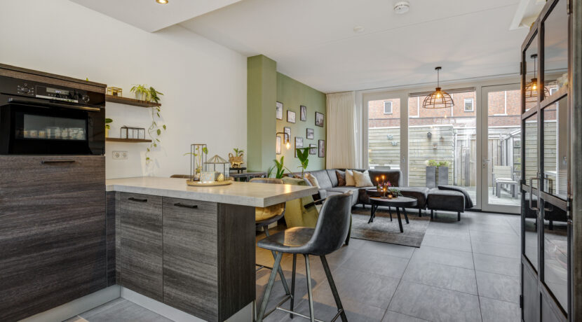 Elzenseloop 62, Heesch-14