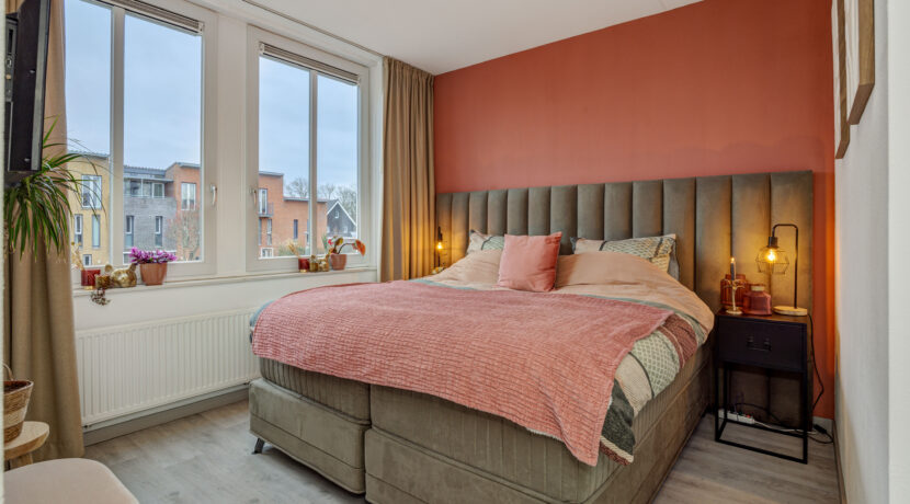 Elzenseloop 62, Heesch-23