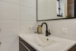 Elzenseloop 62, Heesch-31