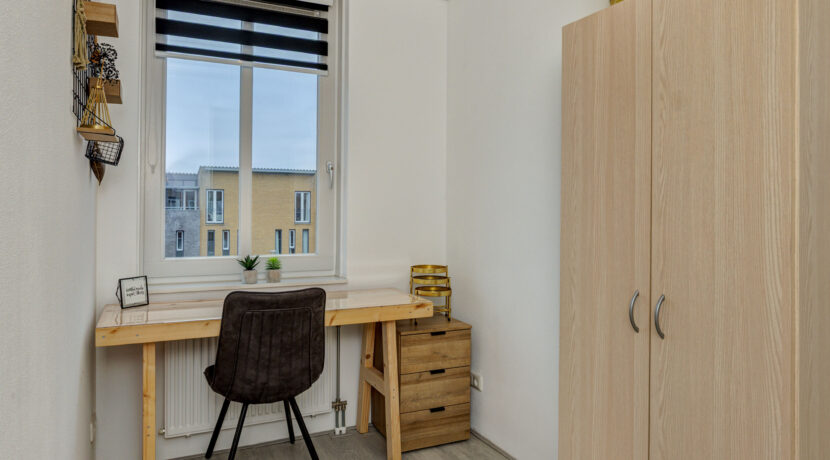 Elzenseloop 62, Heesch-33