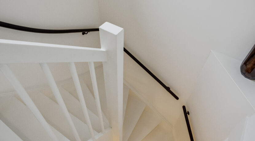 Elzenseloop 62, Heesch-34