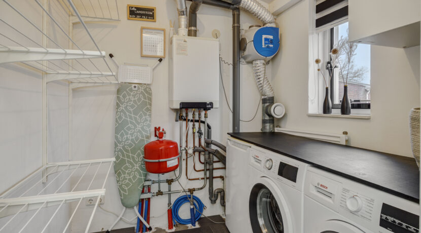 Elzenseloop 62, Heesch-39