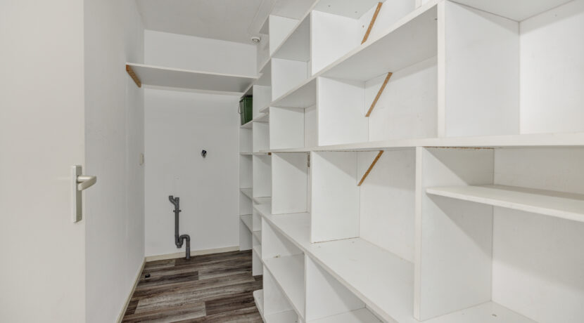 't Dorp 81A, Heesch-31