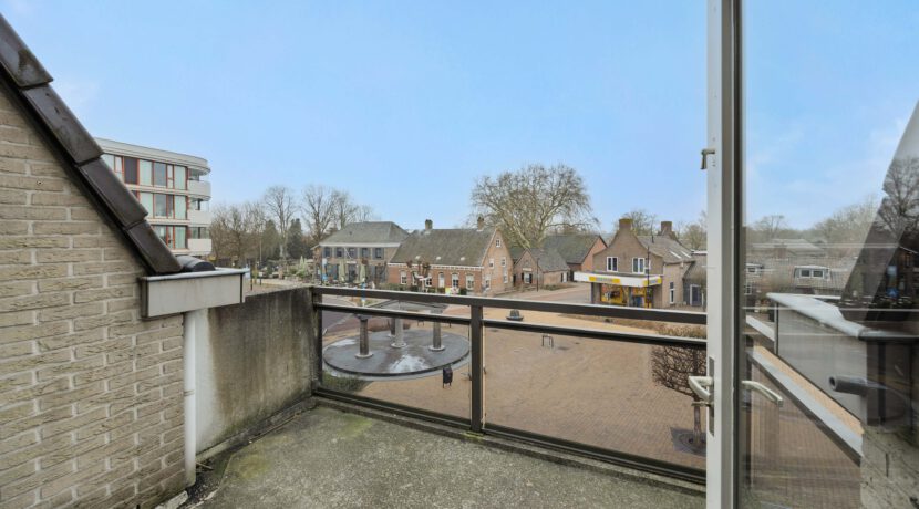 't Dorp 81A, Heesch-32