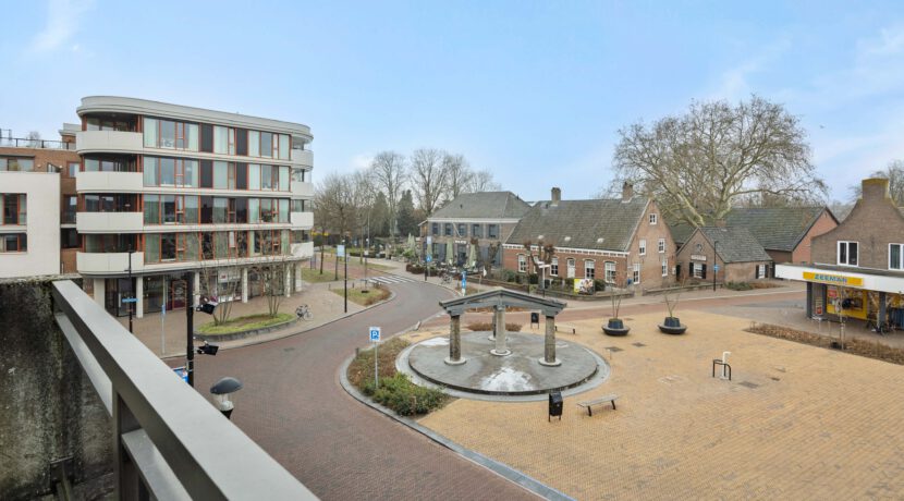 't Dorp 81A, Heesch-35