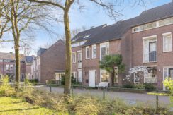 Heilige Eik 33, Heesch-01