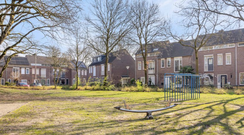 Heilige Eik 33, Heesch-02