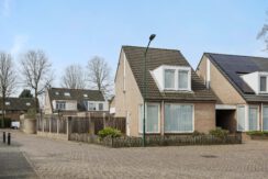 Klokbeker 40, Heesch-01