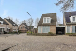 Klokbeker 40, Heesch-02