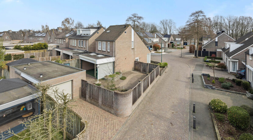 Klokbeker 40, Heesch-09