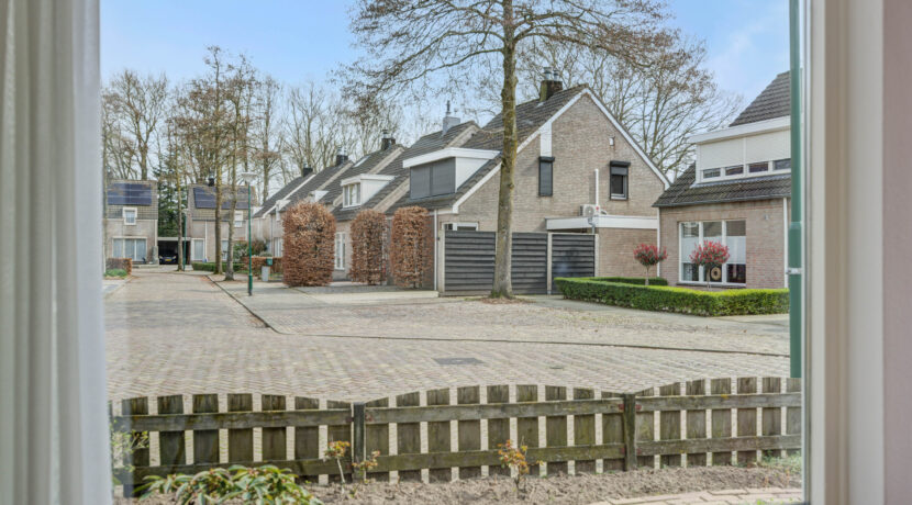 Klokbeker 40, Heesch-18