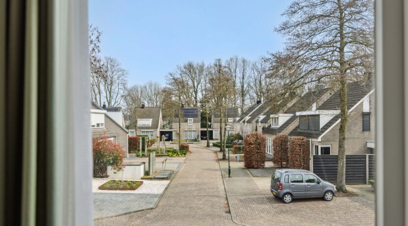 Klokbeker 40, Heesch-29