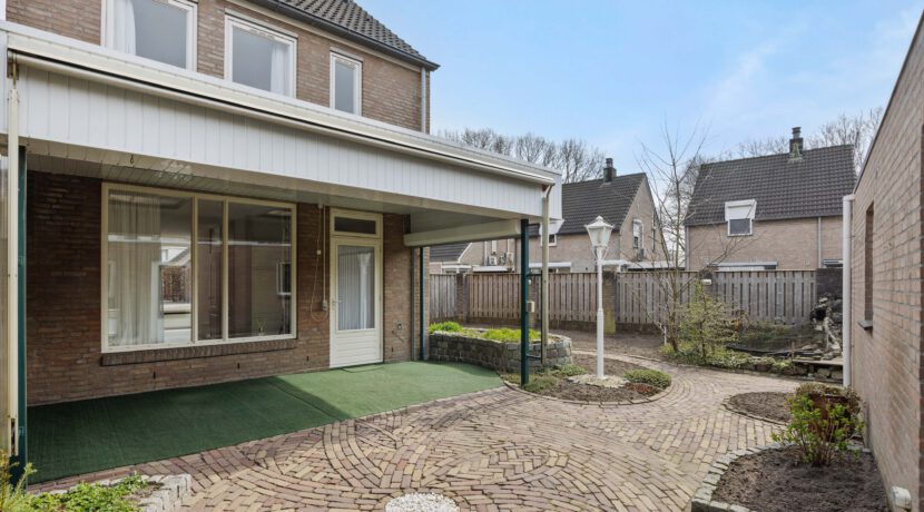 Klokbeker 40, Heesch-36