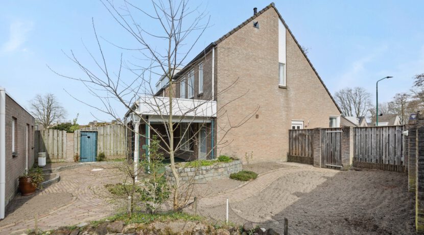 Klokbeker 40, Heesch-38