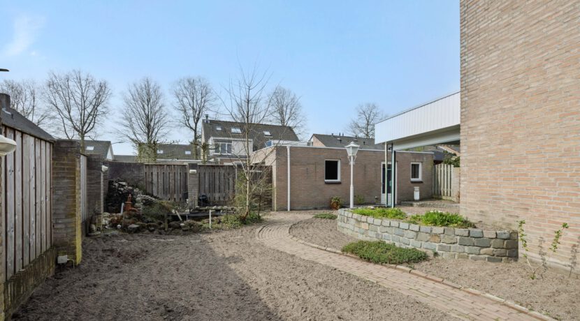 Klokbeker 40, Heesch-39