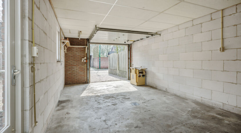 Klokbeker 40, Heesch-42