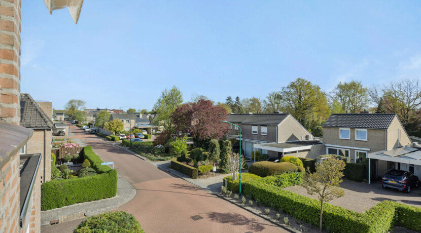 Bachlaan 28, Heesch-40