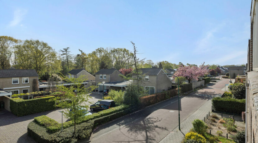 Bachlaan 28, Heesch-41