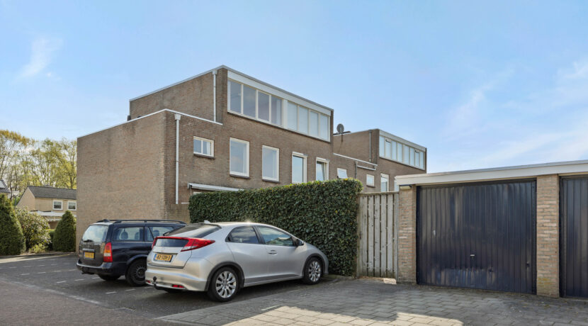 Bachlaan 28, Heesch-42