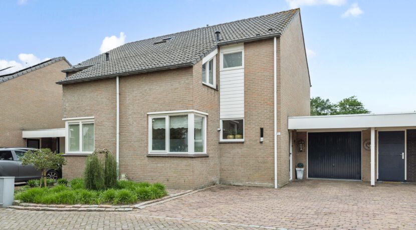 Burgemeester van Hulstlaan 12, Heesch-02