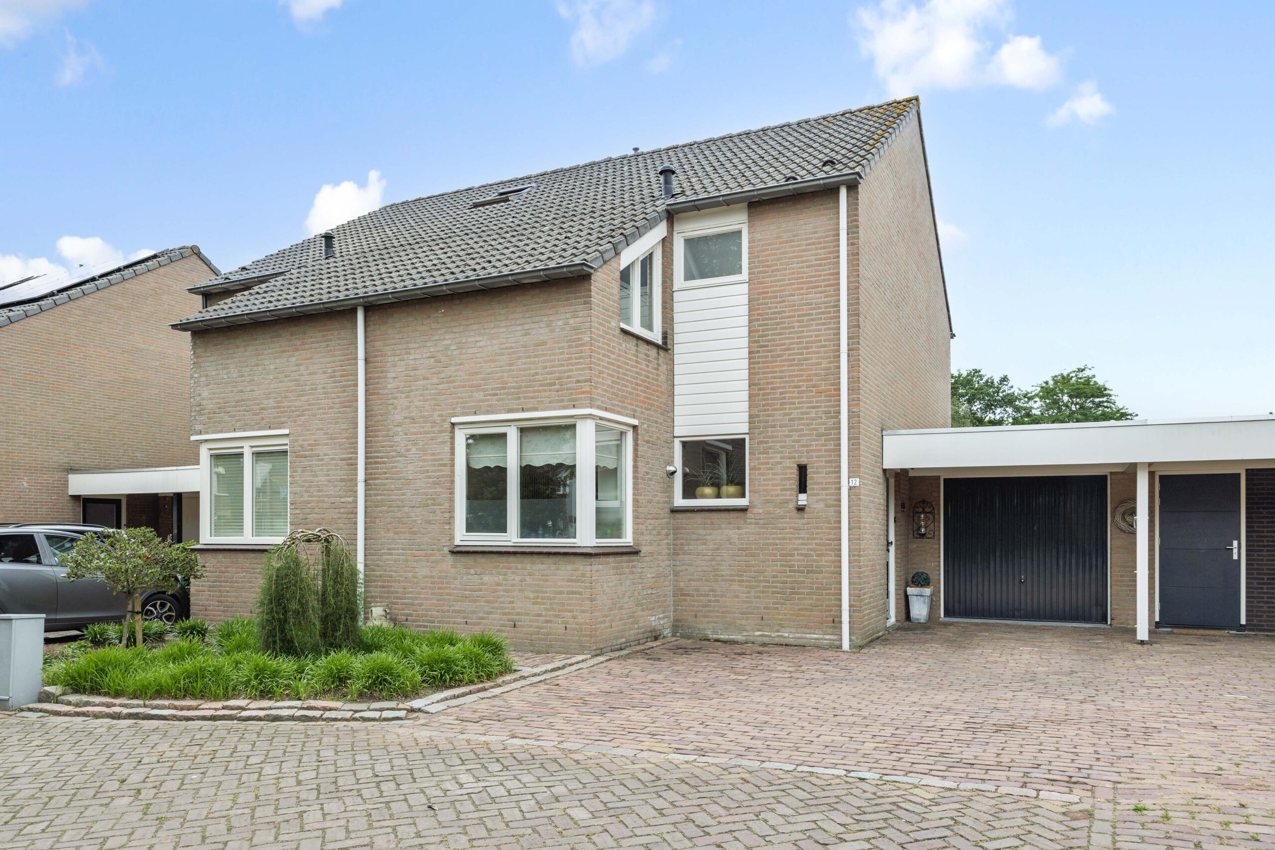 Burgemeester van Hulstlaan 12 Heesch