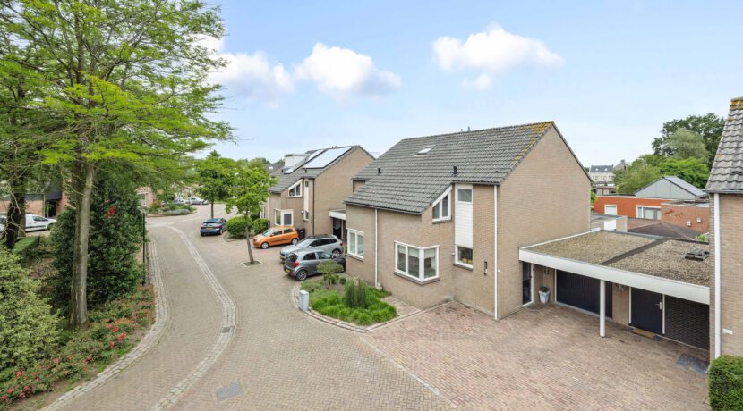 Burgemeester van Hulstlaan 12, Heesch-06
