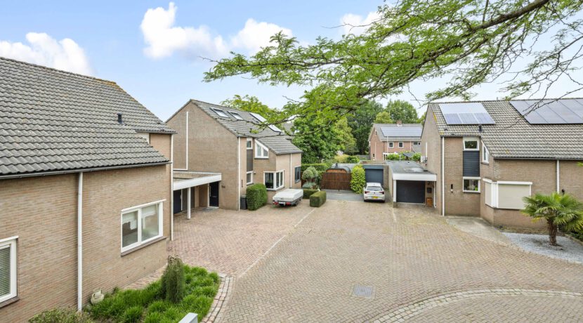 Burgemeester van Hulstlaan 12, Heesch-07