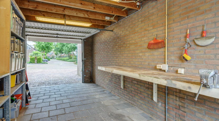 Burgemeester van Hulstlaan 12, Heesch-41