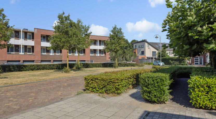 Biezenloop 126, Heesch-09