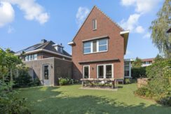 Biezenloop 126, Heesch-49